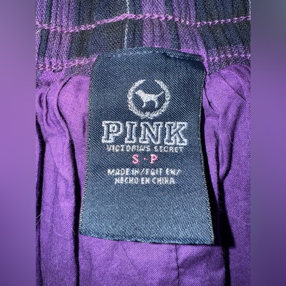 NWOT VS PINK Skirt - Picture 5 of 9